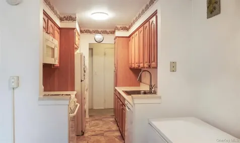 385 Mclean Avenue Yonkers NY 10705