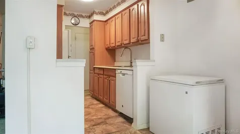 385 Mclean Avenue Yonkers NY 10705