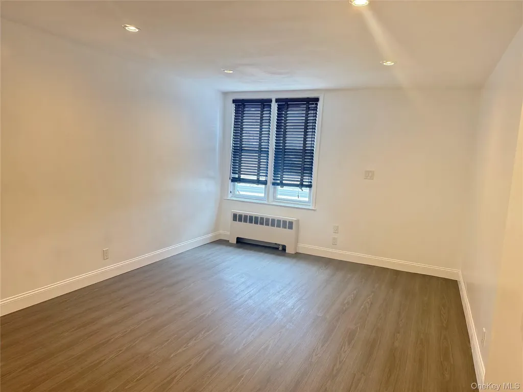 8422 Little Neck Parkway Floral Park NY 11001