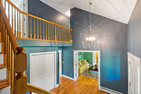 37 Mountain Brook Drive Cold Spring NY 10516