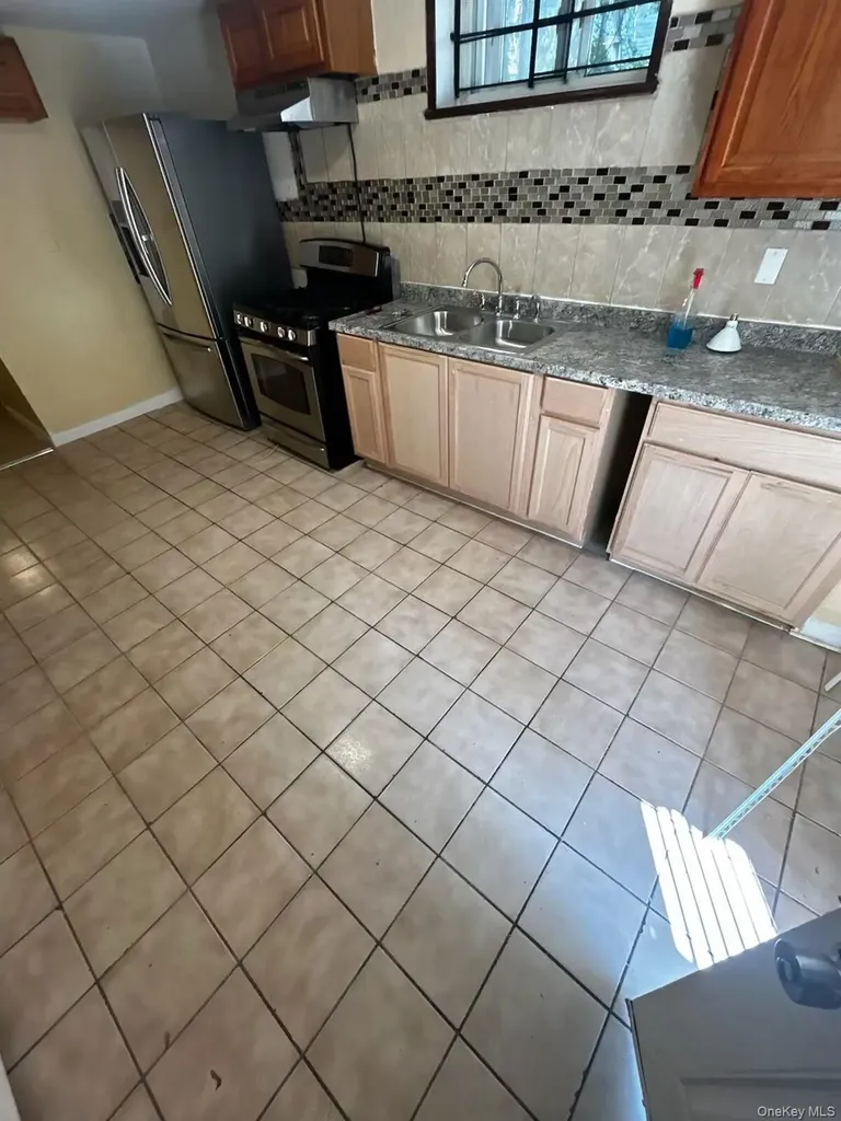 756 E 232nd Street Bronx NY 10466
