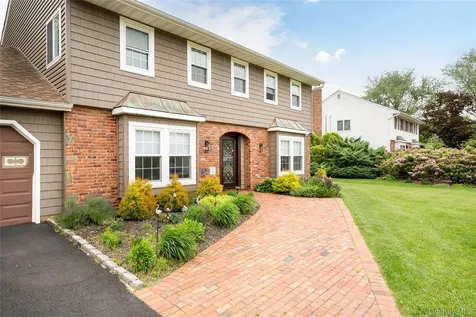 12 Annandale Road Stony Brook NY 11790