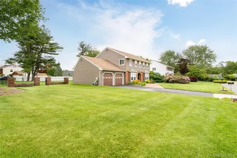 12 Annandale Road Stony Brook NY 11790