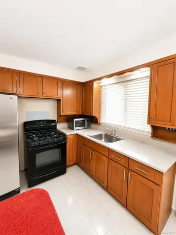 255-40 147th Drive Rosedale NY 11422