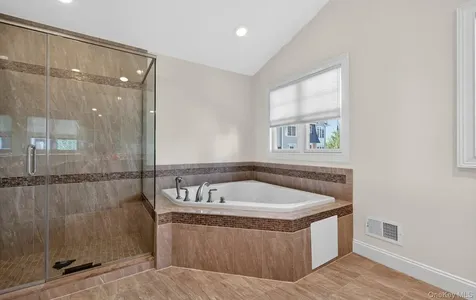 702 Equestrian Way Westbury NY 11590