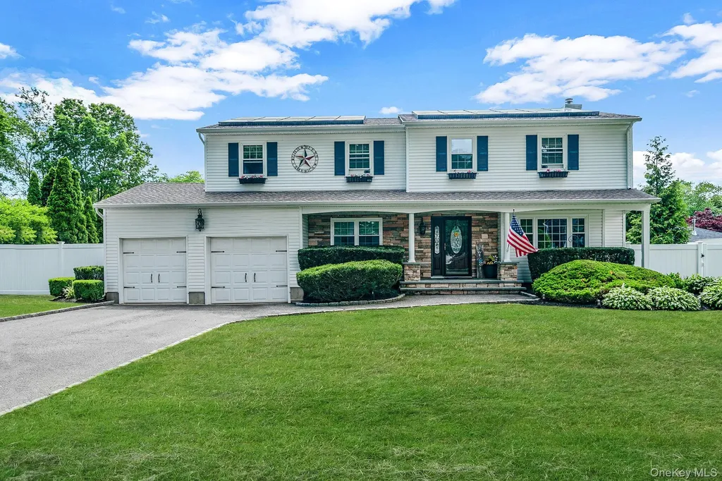 4 Sharon Drive Coram NY 11727