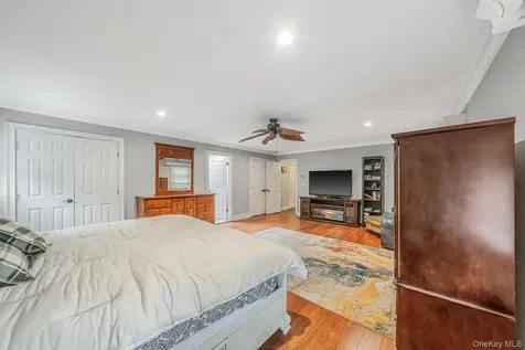 4 Sharon Drive Coram NY 11727