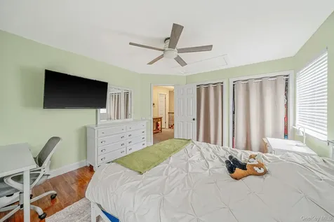 4 Sharon Drive Coram NY 11727