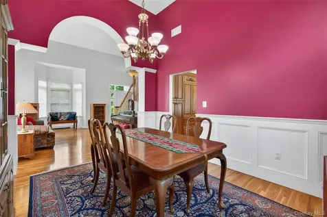 8 Twin Spring Lane Florida NY 10921