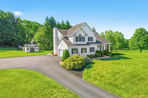 8 Twin Spring Lane Florida NY 10921