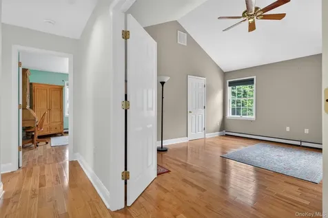 8 Twin Spring Lane Call Listing Agent NY 10921