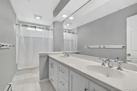 8 Twin Spring Lane Florida NY 10921