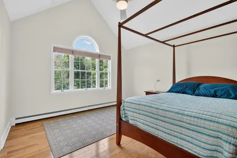 8 Twin Spring Lane Florida NY 10921