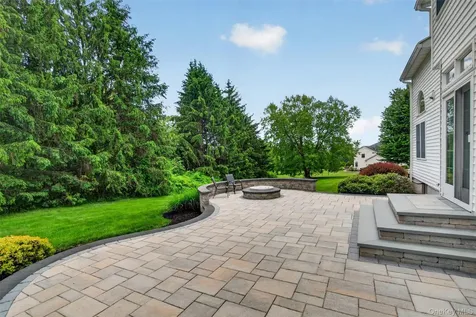 8 Twin Spring Lane Florida NY 10921