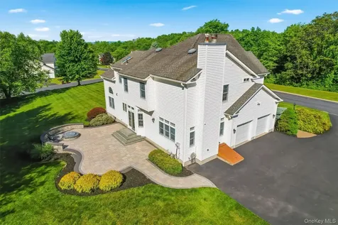 8 Twin Spring Lane Florida NY 10921