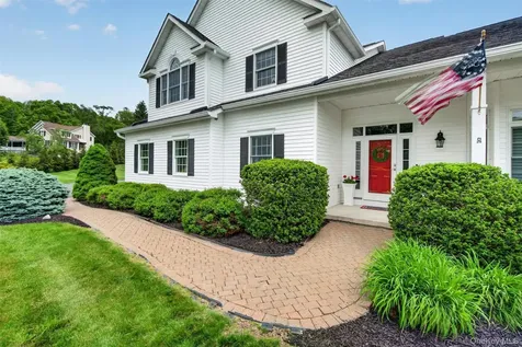 8 Twin Spring Lane Florida NY 10921