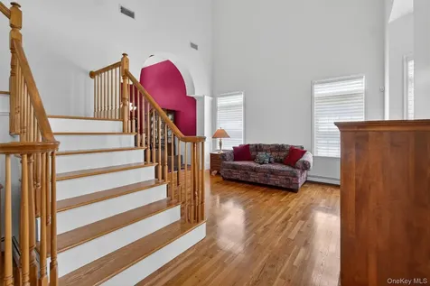 8 Twin Spring Lane Call Listing Agent NY 10921