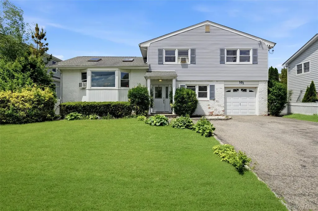 161 Sunset Road Massapequa NY 11758