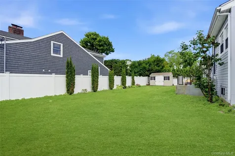 161 Sunset Road Massapequa NY 11758