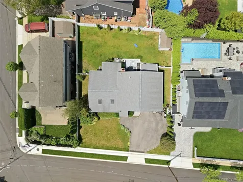 161 Sunset Road Massapequa NY 11758