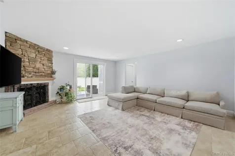 161 Sunset Road Massapequa NY 11758