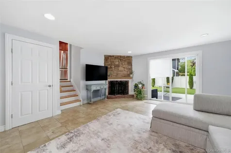 161 Sunset Road Massapequa NY 11758