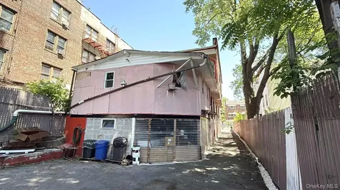3935 Barnes Avenue Bronx NY 10466