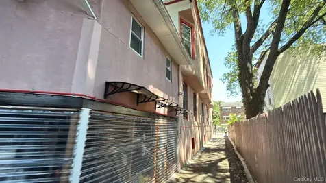 3935 Barnes Avenue Bronx NY 10466