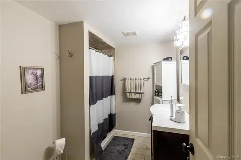 395 Saldane Avenue North Babylon NY 11703