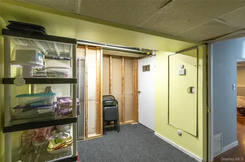 395 Saldane Avenue North Babylon NY 11703