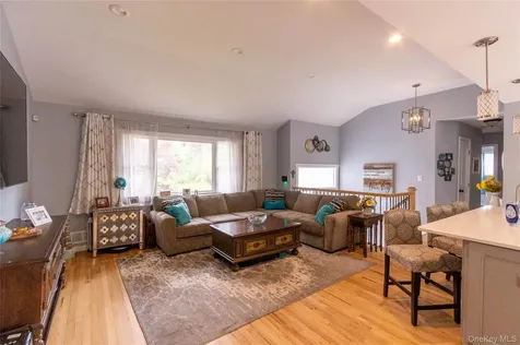 395 Saldane Avenue North Babylon NY 11703