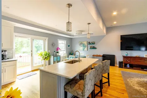395 Saldane Avenue North Babylon NY 11703