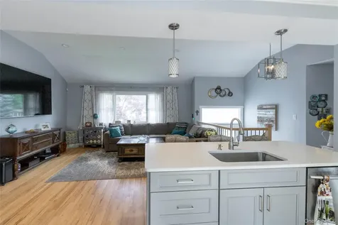 395 Saldane Avenue North Babylon NY 11703
