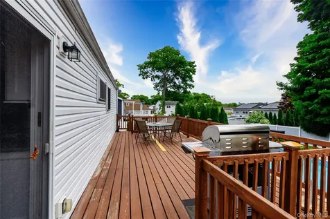 395 Saldane Avenue North Babylon NY 11703