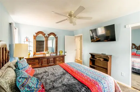 395 Saldane Avenue North Babylon NY 11703