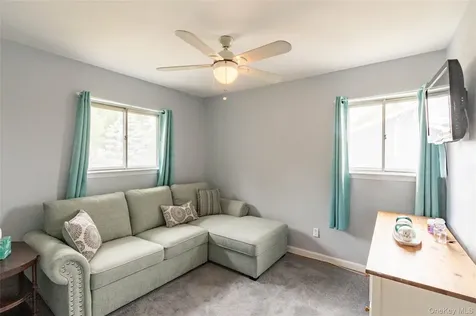 395 Saldane Avenue North Babylon NY 11703
