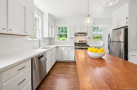 632 Colonial Avenue Pelham NY 10803