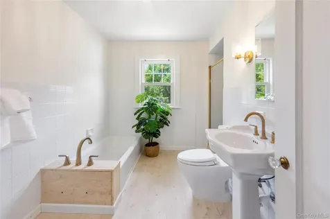 632 Colonial Avenue Pelham NY 10803