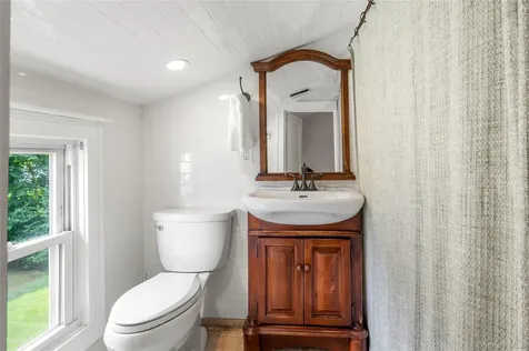 632 Colonial Avenue Pelham NY 10803
