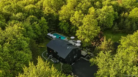 4 Moonstone Road New Paltz NY 12561
