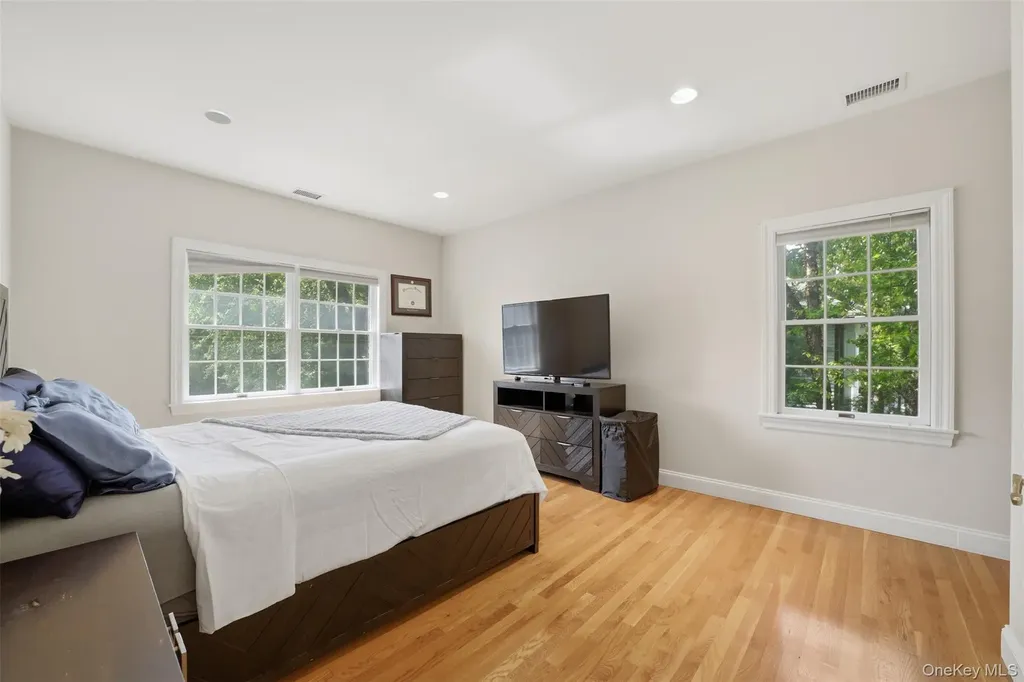 19 Shelley Lane West Harrison NY 10604