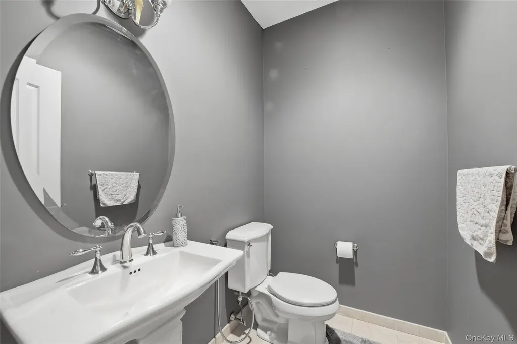 19 Shelley Lane West Harrison NY 10604