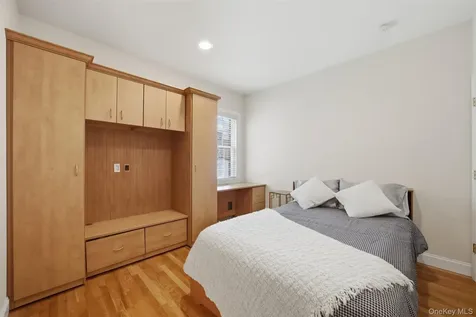19 Shelley Lane West Harrison NY 10604