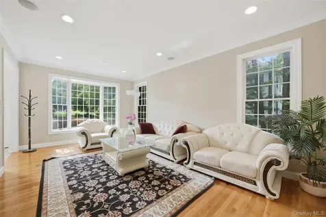 19 Shelley Lane West Harrison NY 10604