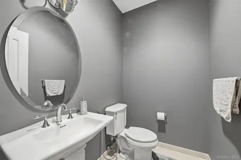19 Shelley Lane West Harrison NY 10604