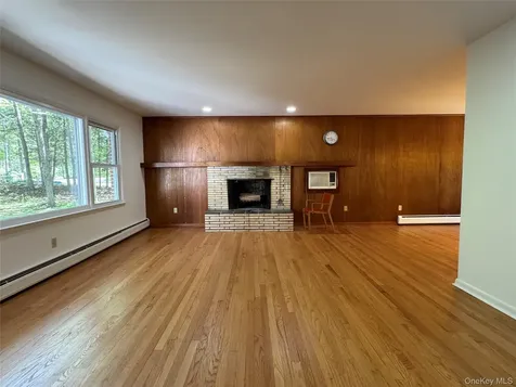 21 Young Road Katonah NY 10536
