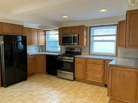 24 Hall Avenue Eastchester NY 10709