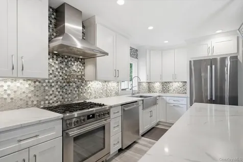 272 Hamilton Avenue Massapequa NY 11758