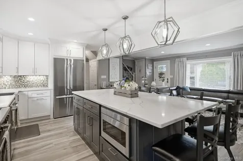272 Hamilton Avenue Massapequa NY 11758