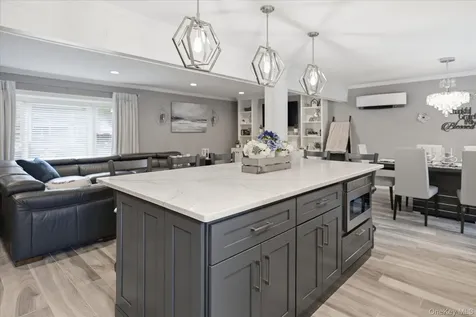 272 Hamilton Avenue Massapequa NY 11758